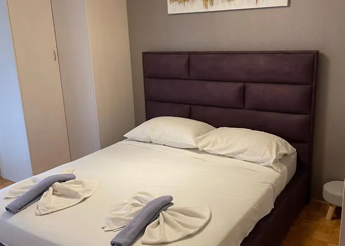 Apartment By The Center
