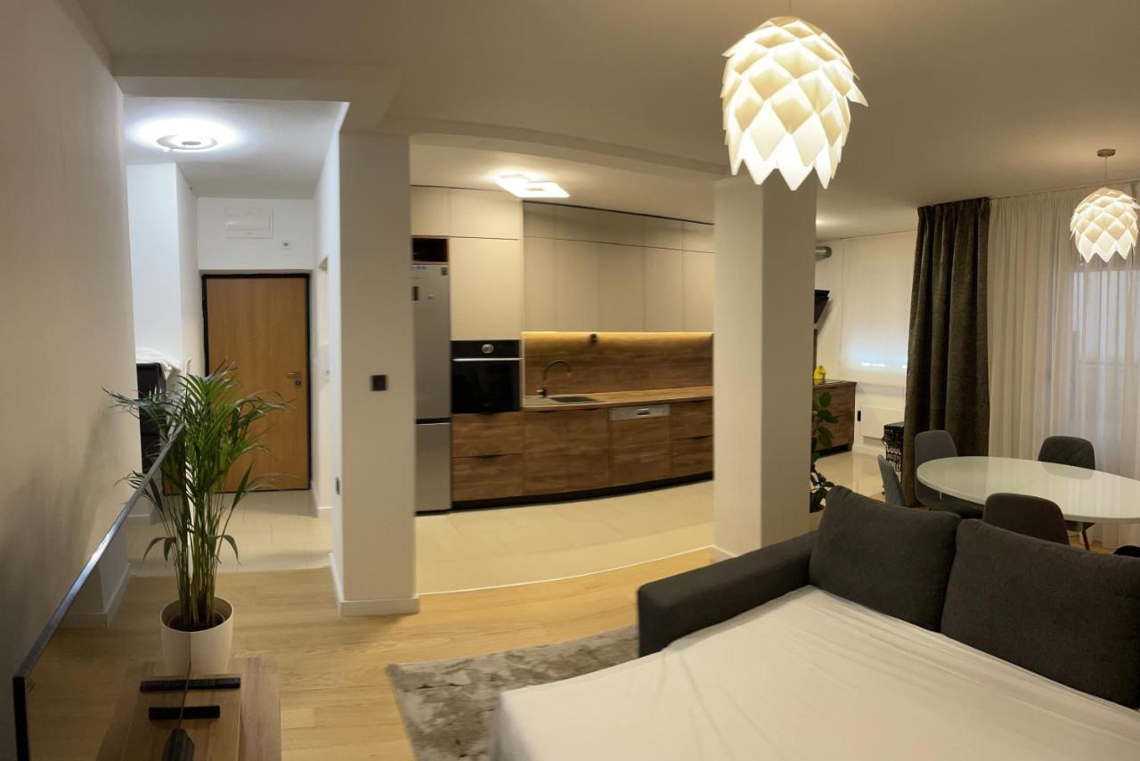 Apartament By The Center