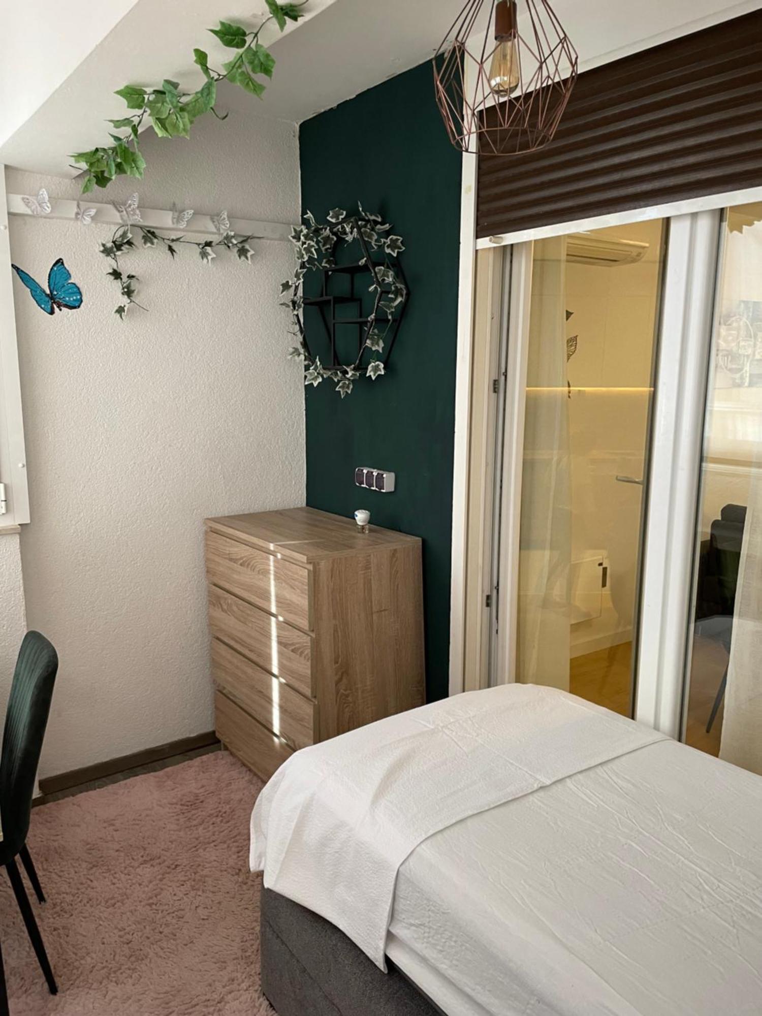 By The Center Apartman